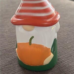 Knome Soap Dispenser